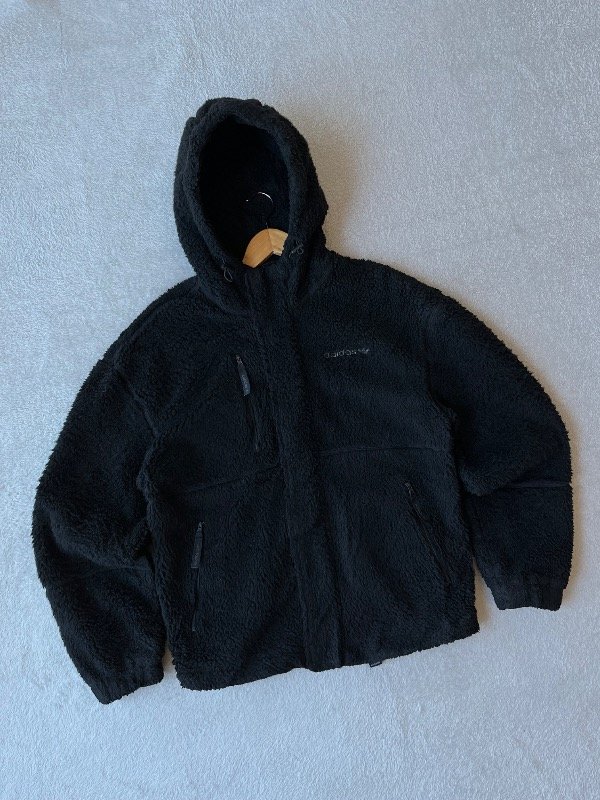 Producto - SHERPA ADIDAS STORM JACKET FULL BLACK (M)