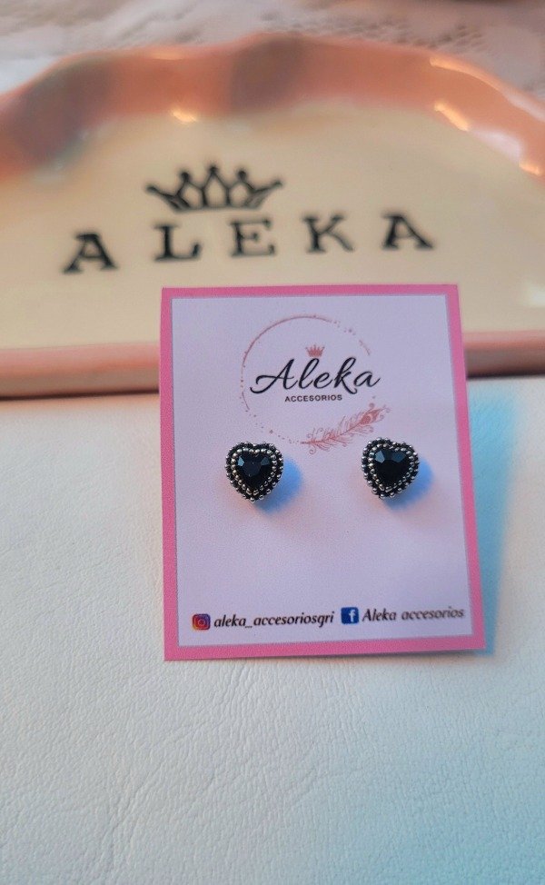 Producto - Aros corazones negros de acero quirúrgico