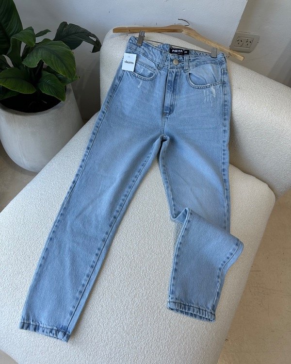 Producto - Mom Amelia / Pieta / Rígido / pequeñas roturas