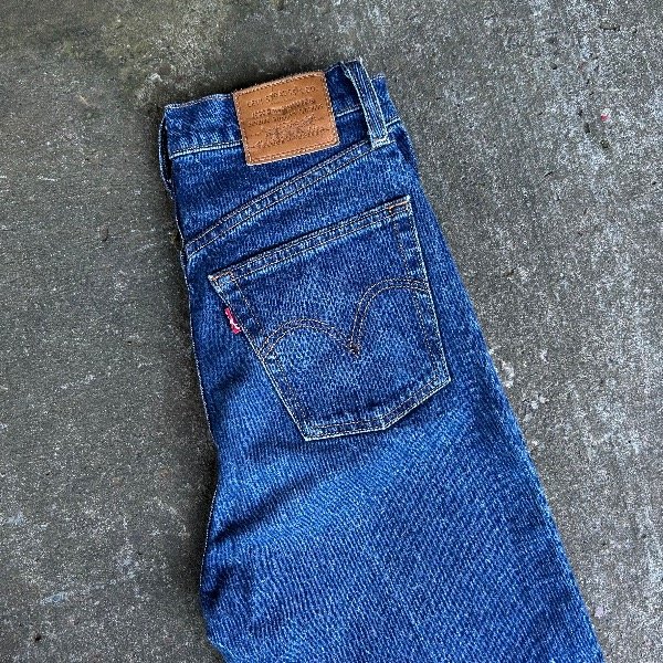 Producto - Jean azul de mujer - Levis Ribcage Straight T26