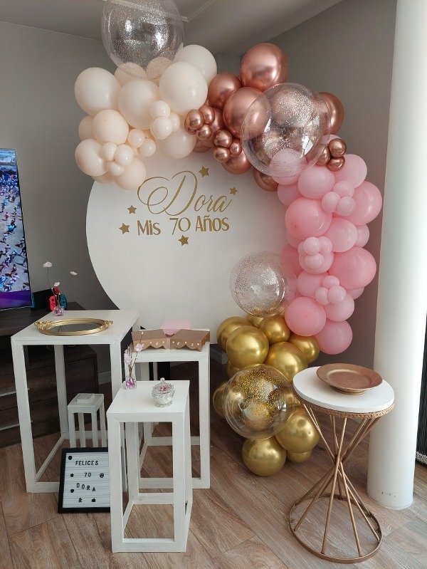 Producto - DECO DORA CON MESITAS