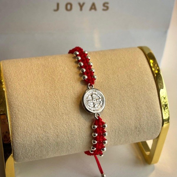 Producto - Pulsera San Benito hilo rojo (cod 989) - 1