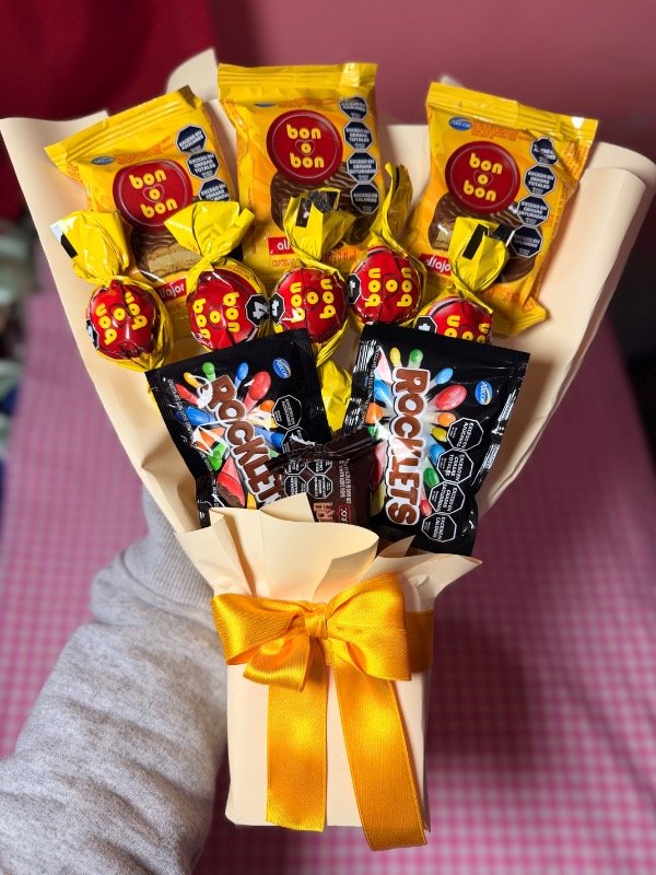 Producto - Ramo de chocolate amarillo