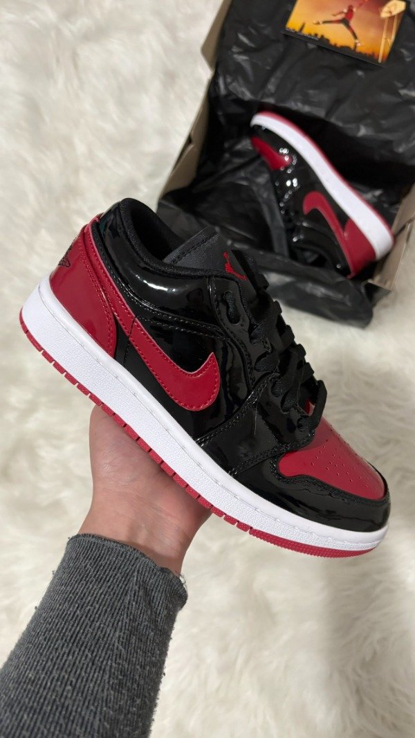 Producto - JORDAN RETRO 1 LOW BRED PATENT - 0