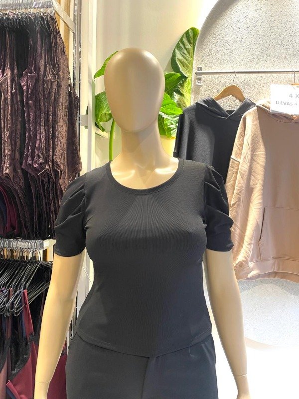 Producto - REMERA LEYLA