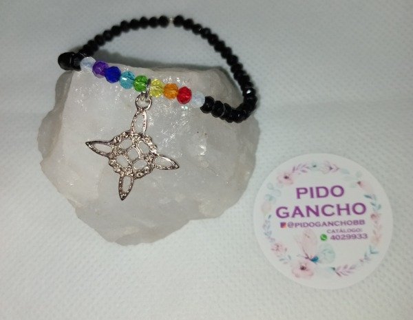 Producto - Pulsera cristal de roca con dije y 7 chakras