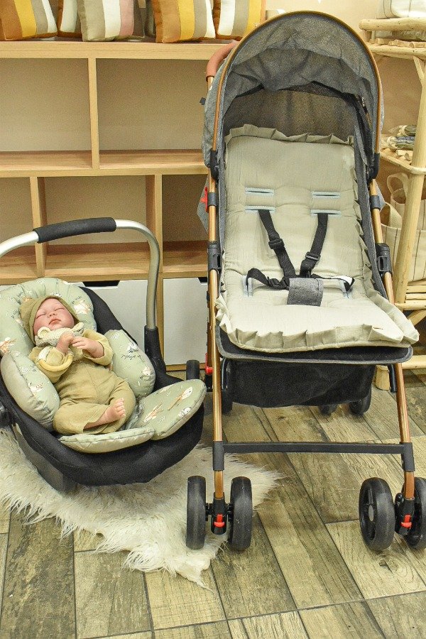 Producto - Colchoncito Universal: Confort y Protección para el Paseo