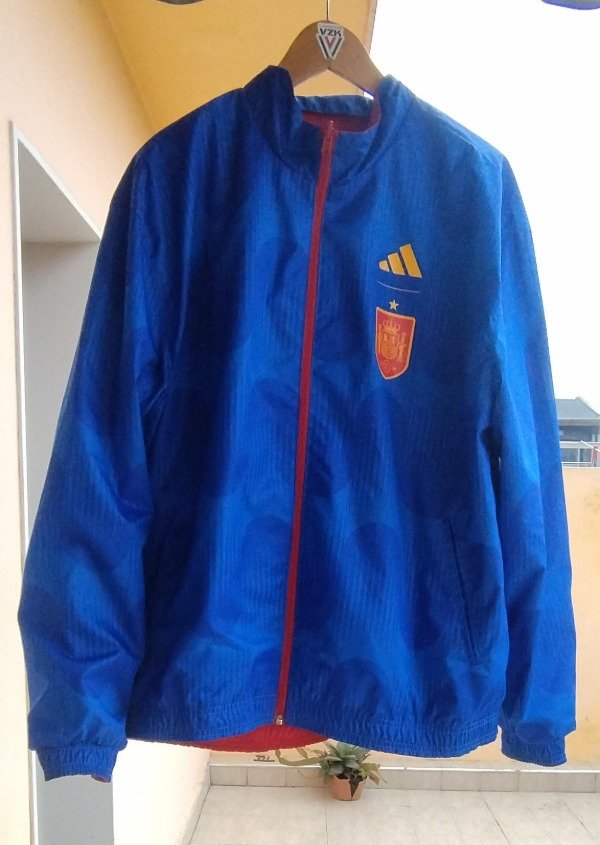 España - Campera Reversible 2022 — imagen 2