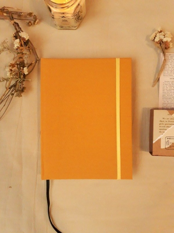 Producto - Cuaderno de dibujo a5 mostaza