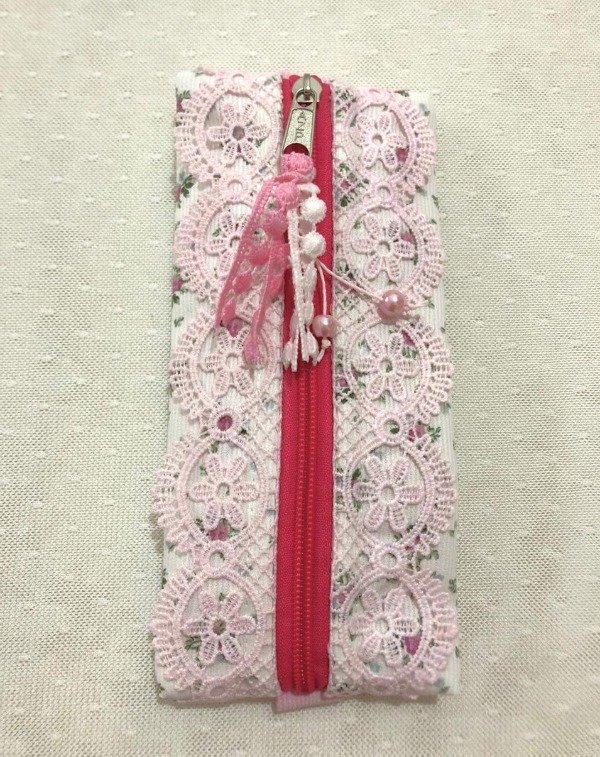 Producto - Cartuchera para Agenda/Cuaderno/Libro "FLORCITAS PIQUÉ"