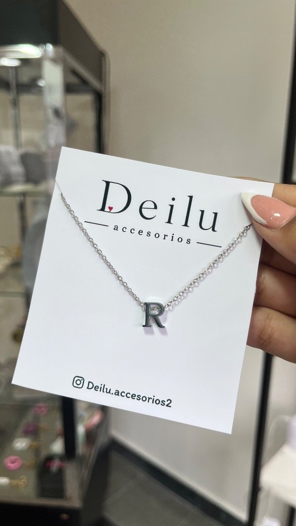 Producto - Collar inicial R plateado - 0