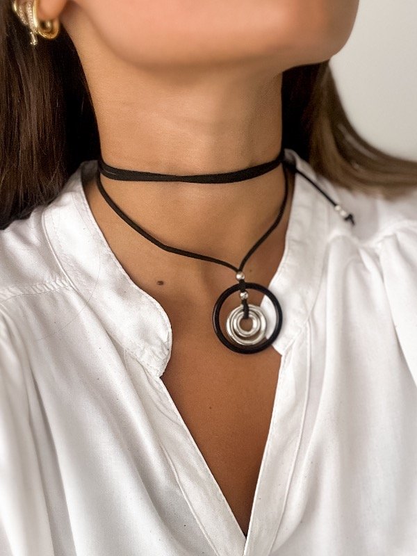 Producto - Collar Orbit Doble Gamuza