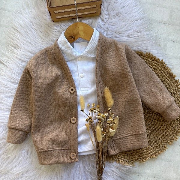 Producto - Cardigan de bebe color camel talles hasta el 5