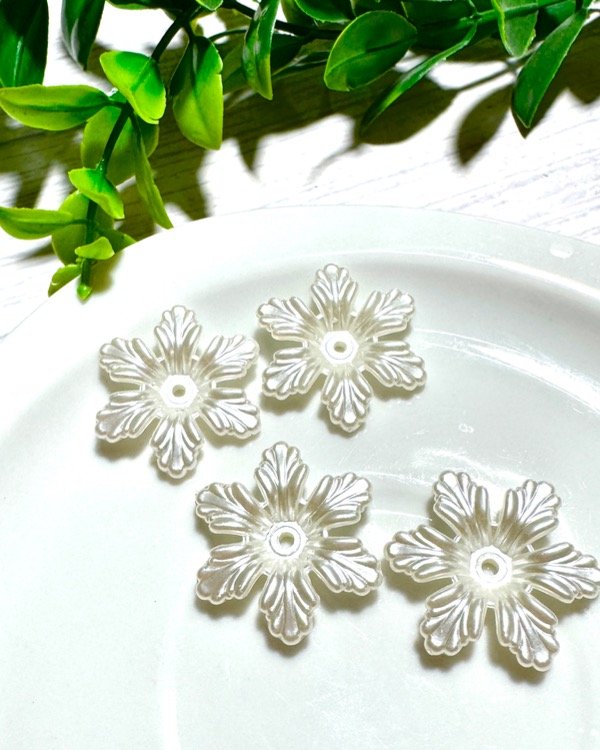 Producto - FLOR IRENE PERLADA