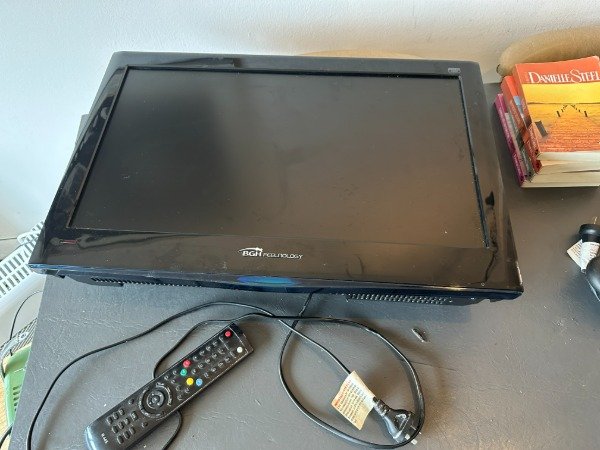 Producto - TV MONITOR BGH LCD 24 PULGADAS CON CONTROL #11904