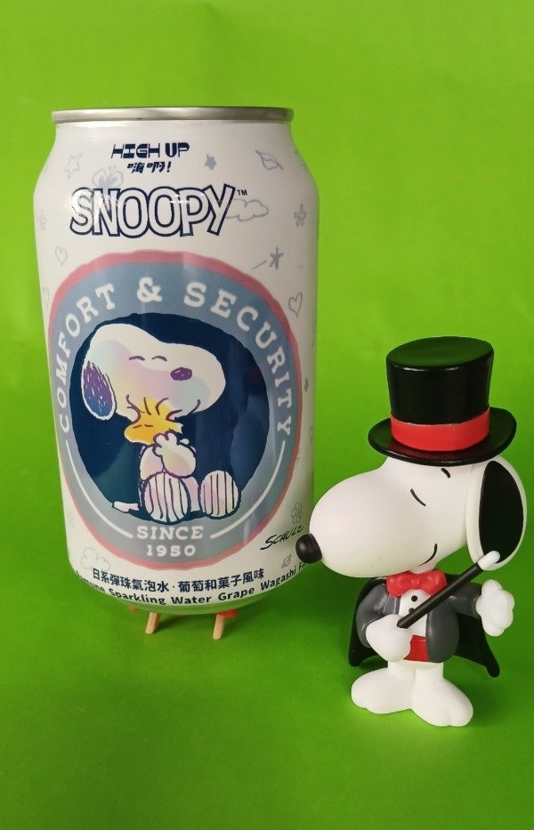 Producto - Lata Snoopy.  Taiwan