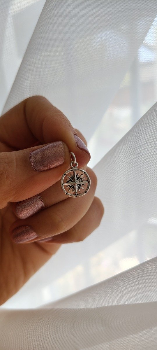 Producto - Dije Rosa de los vientos