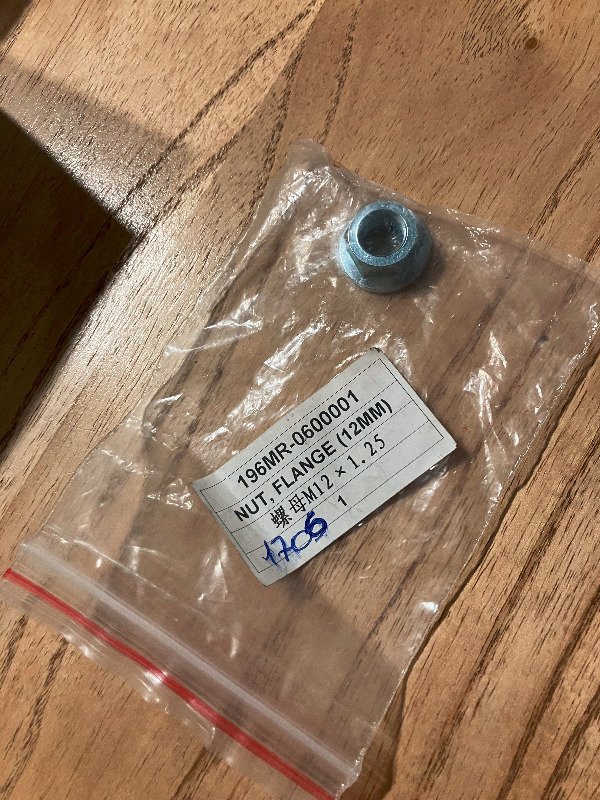 Producto - 1706 - Tuerca brida (12mm)