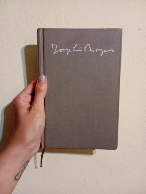 Producto - Ficciones (Jorge Luis Borges)