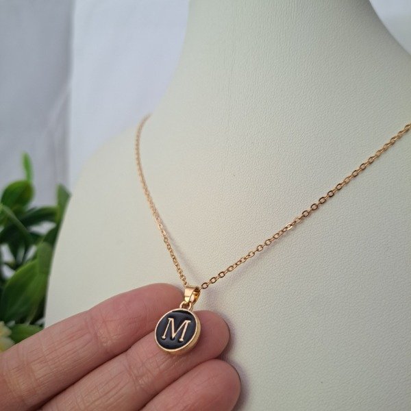 Producto - Dije o Collar Inicial "M" Código: 000047 - 0