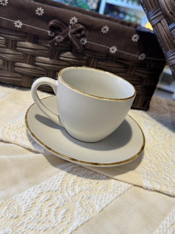 Producto - Linea Nepal beige - Taza con plato (Efectivo: 17.200)