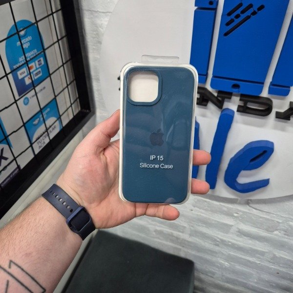 Producto - Silicone Case Azul Petróleo - iPhone 15
