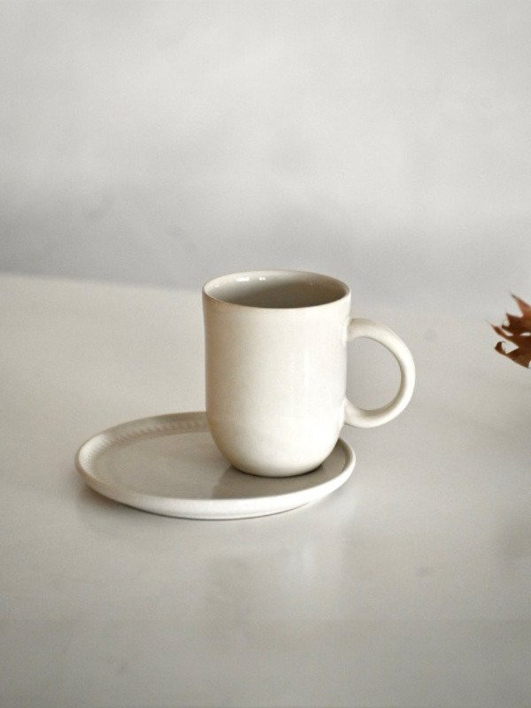 Producto - Set taza y plato mod. Linhas Crudo 330 ml