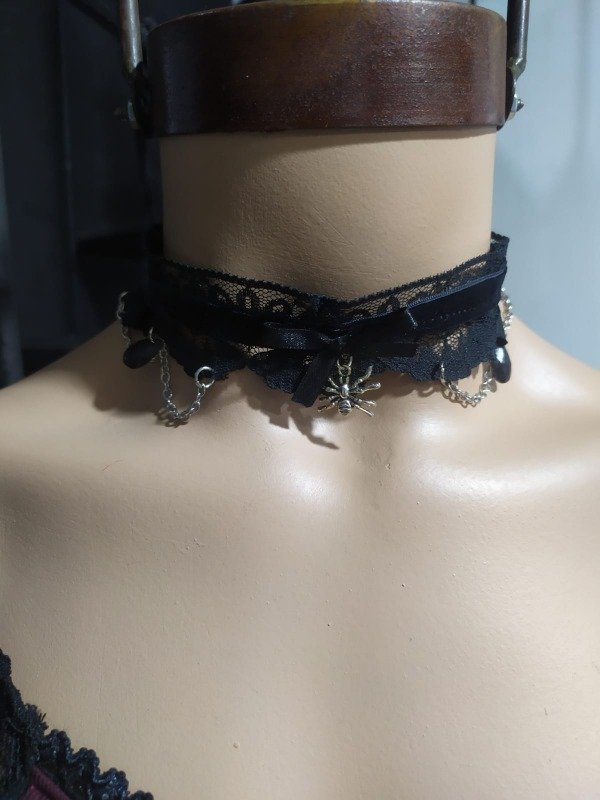Producto - choker puntilla araña cherry blossom