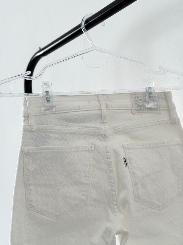Producto - Jean Levis - 24 (2) - 2