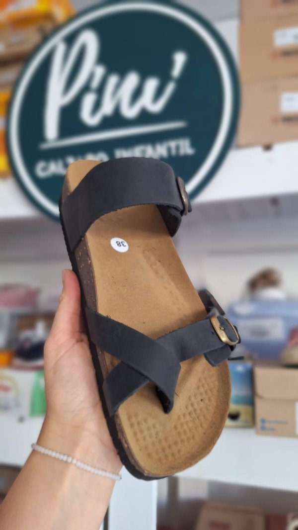 Producto - Sandalia Klein cuero vacuno negra - 1