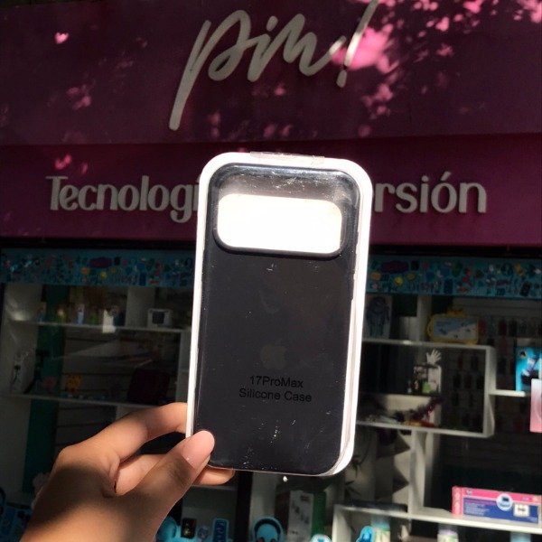 Producto - IPhone 17 Pro Max Silicone Case Negra