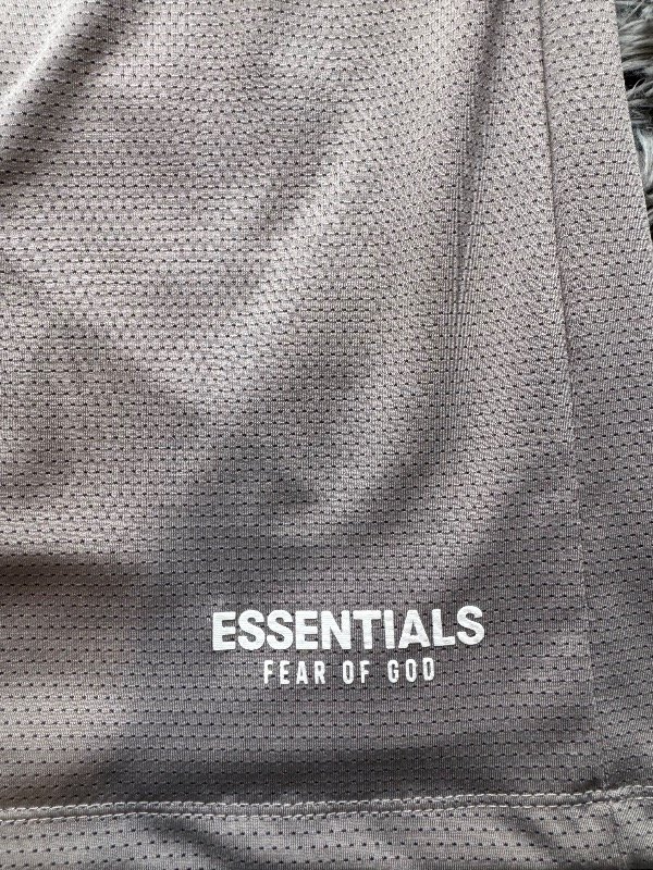 Producto - Bermuda Essentials Dry Gris - 4