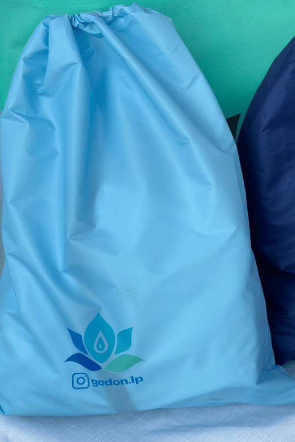 Producto - Bolsa impermeable - solo con un poncho cambiador - 1
