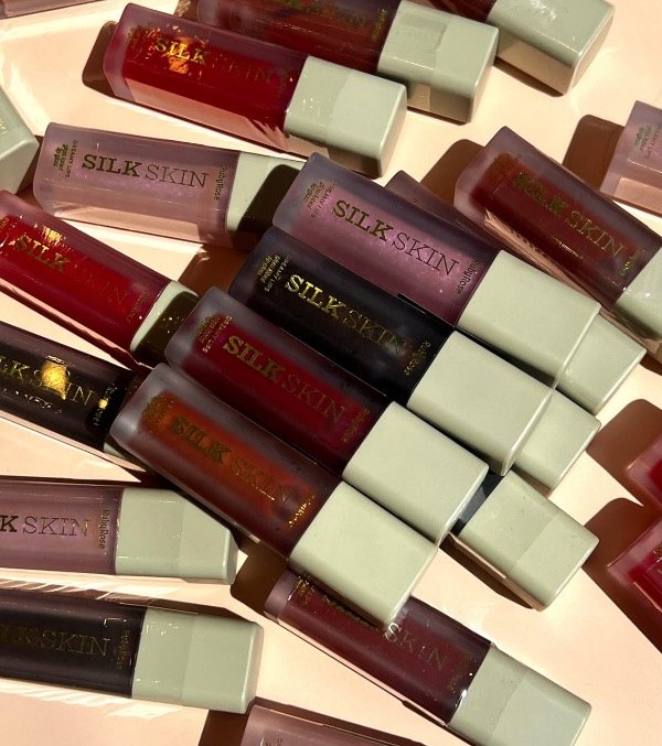 Producto - Lip gloss silk skin Ruby rose