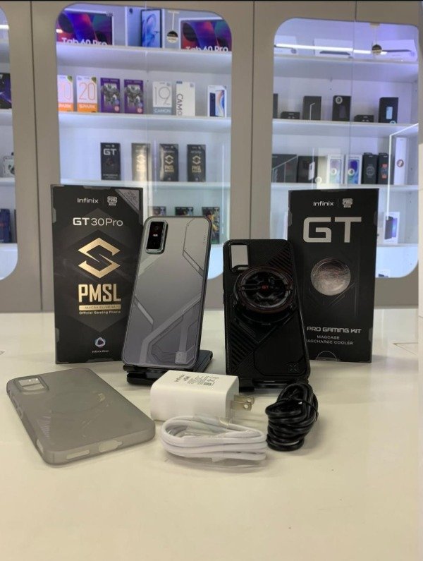 Producto - Infinix GT30 + Kit Gamer - 0