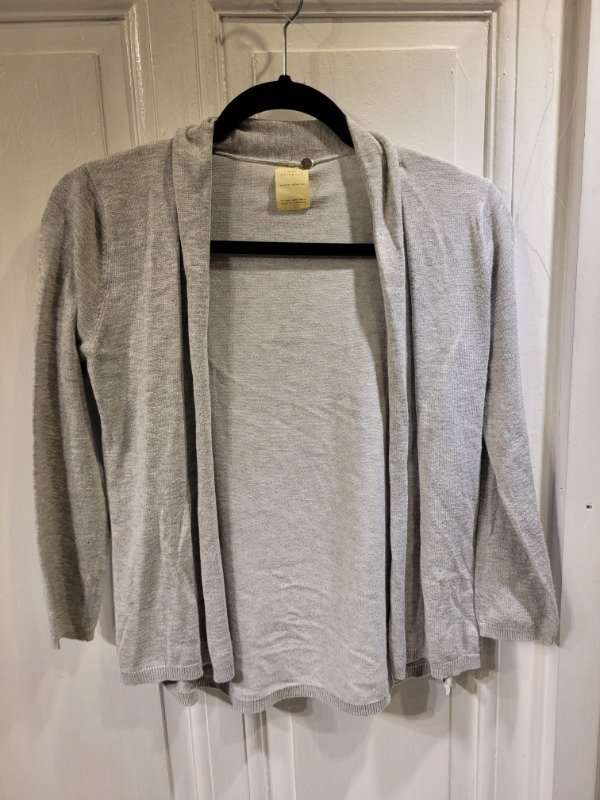 Producto - Saco ZARA gris de hilo Talle 9/10 años - PRECIO: 24X