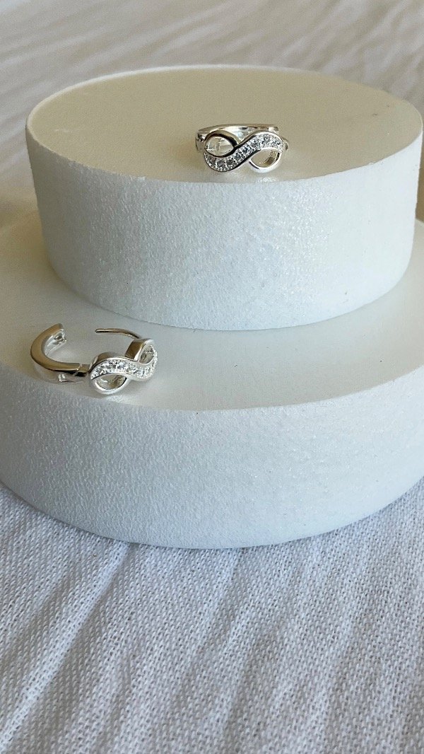 Producto - Aros argollas infinito cubic de plata 925