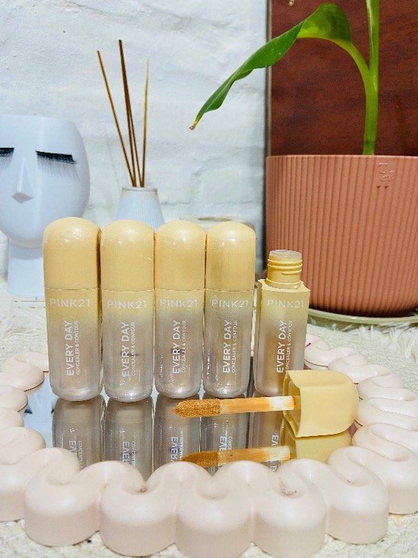 Producto - Corrector Every Day Pink 21