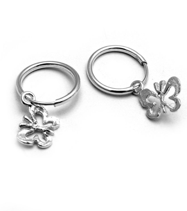 Producto - Argollita colgante mariposa