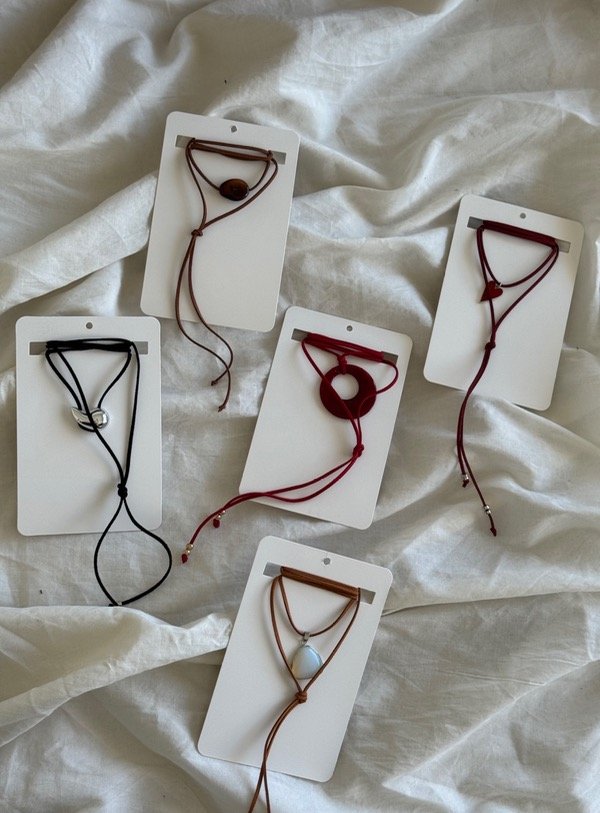 Producto - 14) collares gamuza