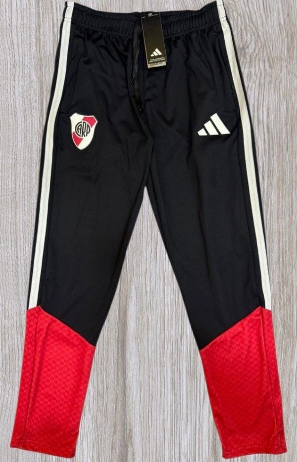 Producto - Pantalón River Plate Prematch 2026/27