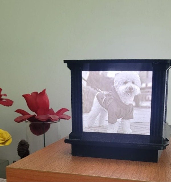 Producto - Lámpara 3D Personalizada con Giro Automático