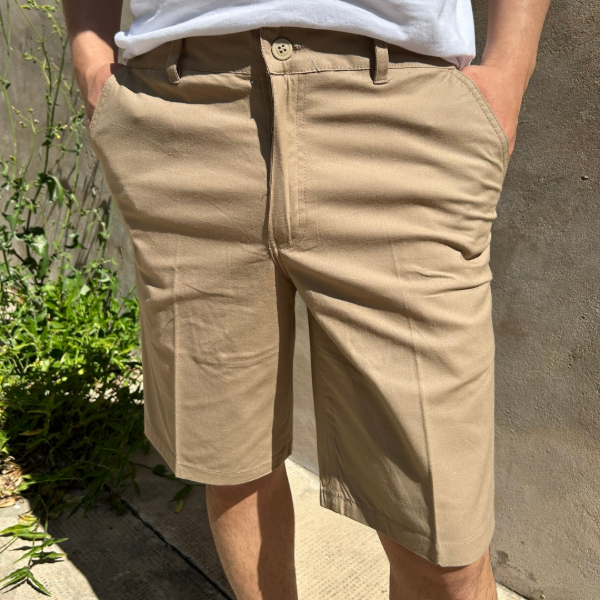 Producto - Bermuda Gabardina Elastizada Modelo Chino - Beige