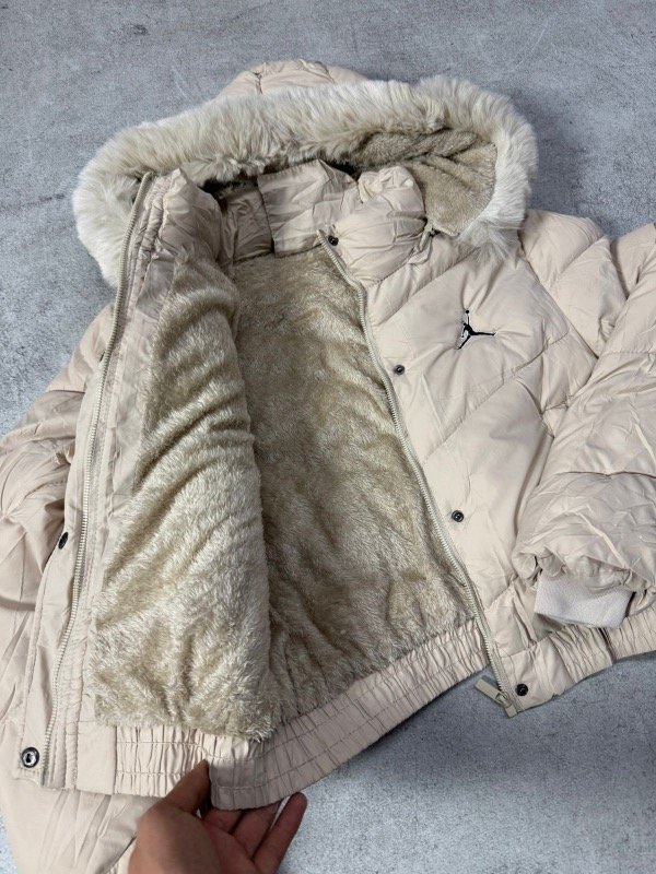 Producto - Puffer con piel jordan - 1