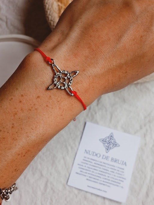 Producto - Pulsera ajustable nudo de bruja