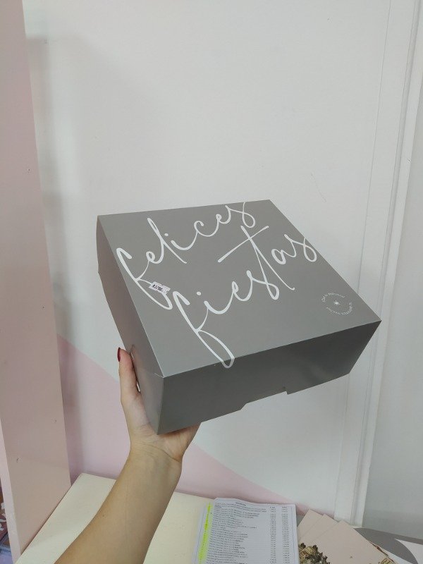 Producto - Caja felices fiestas 26x26 y 10cm de profundidad