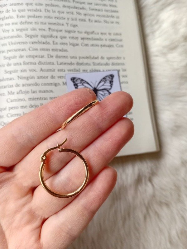 Producto - Argollas básicas de acero dorado #2