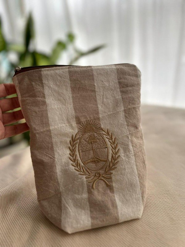 Producto - Yerbera Escudo Arena