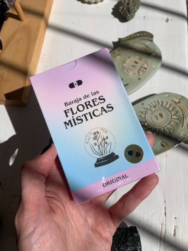 Producto - ORÁCULO FLORES MÍSTICAS. CÁPSULA DORADA