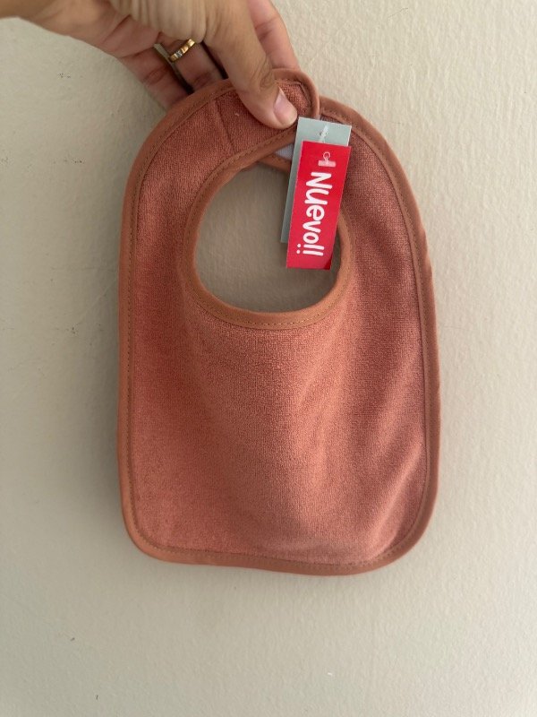 Producto - Babero toalla impermeable CLOUD ISLAND 0-36 meses NUEVO mgm110